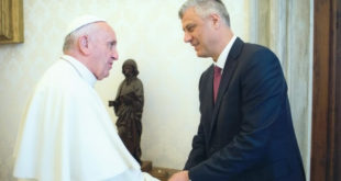 Kryetari i Kosovës, Hashim Thaçi sot në Vatikan pritet në takim nga Papa Françesku, nesër udhëron për në Amerikë