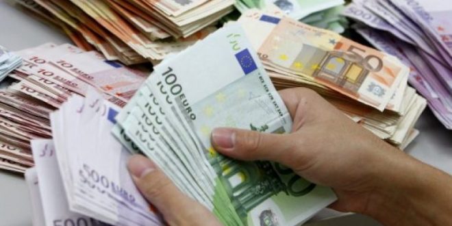 Paga minimale në Shqipëri do të rritet në 34 mijë lekë, rreth 290 euro