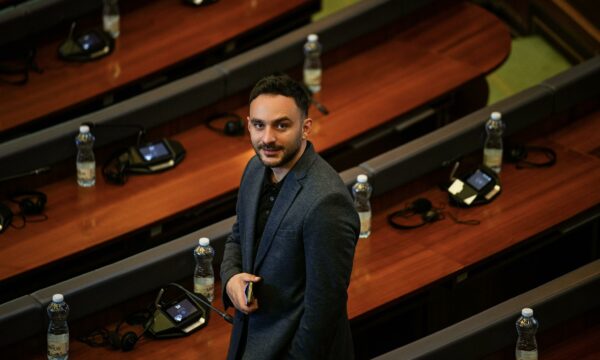 Paris Guri reagon pas zgjedhjes së Dimal Bashës kryetar të kuvendit  gjeneratat e ardhshme do të na gjykojnë