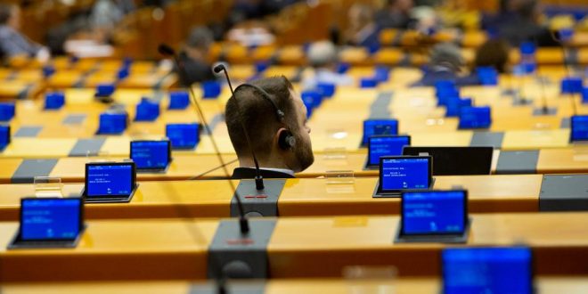 Parlamenti Evropian me shumicë votash e miraton rezolutën për koronavirusin