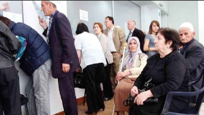 Vendimi i Supremes nuk zbatohet  Pensionistët ende detyrohen të lajmërohen në zyrat e pensioneve