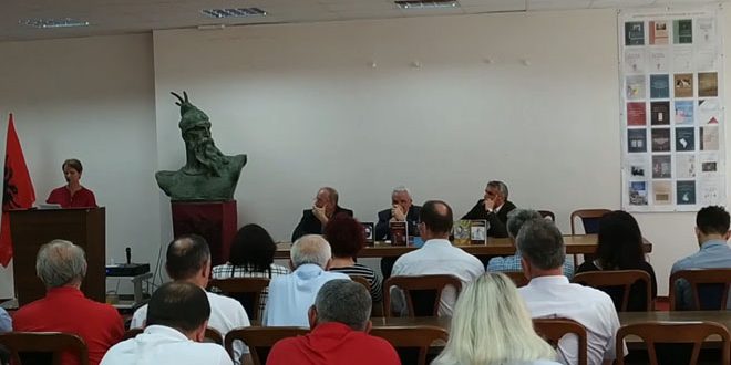 Sot në ambientet e Institutit Albanologjik, në Prishtinë janë përuruar veprat e poetit dhe publicistit, Selman Dervishi