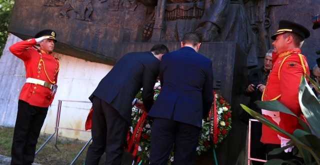 Antifashistët dhe liridashësit e Shqipërisë përkujtuan 76-vjetorin e Konferencës së Pezës