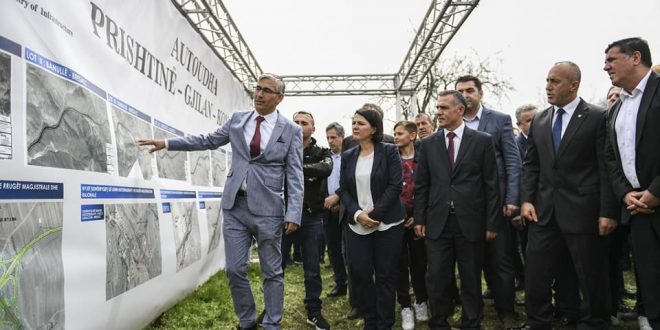 U mbajt ceremonia e hapjes së punimeve të autostradës Prishtinë-Gjilan-Dheu Bardhë