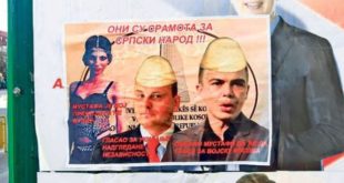 Zyrtarët serbë në afishe me plisa shqiptarësh, të vendosura nëpër rrugët e veriut të Kosovës