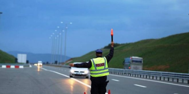 Policia e Kosovës apelon te të gjithë pjesëmarrësit në trafik të kenë kujdes më të shtuar, për shkak të reshurave atmosferike të vazhdueshme