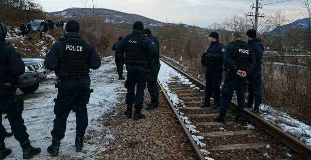 Disa medie të huaja raportuan lidhur me ndalimin e trenit që u nis nga Beogradi për në Mitrovicë