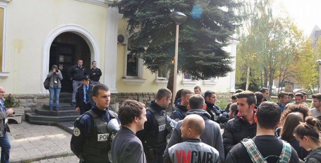 Organizata studentore REFORMA, përmes një aktiviteti sot do të paralajmërojë protesta nga Parlamenti Studentor para Rektoratit