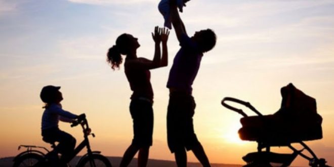 Sot në mbarë botën shënohet Dita Botërore e Prindërve