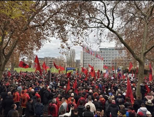 UÇK ja nuk meriton gjykim  por respekt për sakrificën dhe lirinë që solli