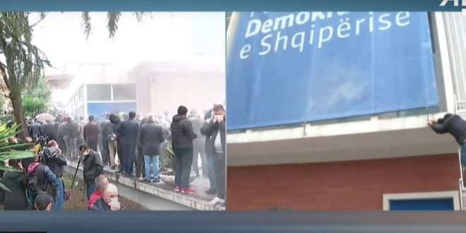 PD: Aktet e dhunës së sotme shënojnë izolimin final të Sali Berishës dhe largimin me turp nga skena politike