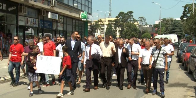 Në Gjakovë sot është protestuar, ku është kërkuar lirimi i ish-luftëtarit të UCK-së Tomor Morina nga autoritetet maqedonase