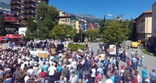 Protesta në Pejë: Kosova do të humb rreth 12 mijë hektarë tokë me ratifikimin e kësaj marrëveshjeje