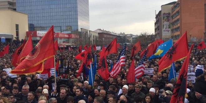 Veteranët ndryshojnë vendin e protestës, nga Sheshi “Zahir Pajaziti” zhvendosen te “Skënderbeu”