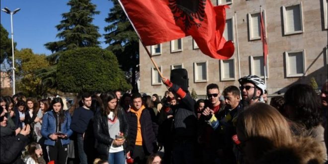 Nesër në Tiranë marshohet drejt ambasadës së Maqedonisë së Veriut për njohjen e të drejtave të popullit shqiptar