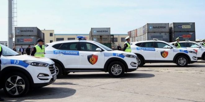 Policia shqiptare pranon një donacion nga SHBA-të