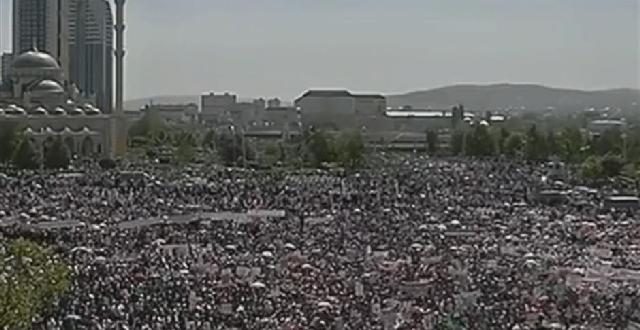 Më tepër se 1 milionë çeçenë protestuan në Grozni kundër gjenocidit dhe shfarosjes masive të myslimanëve në Mianmar