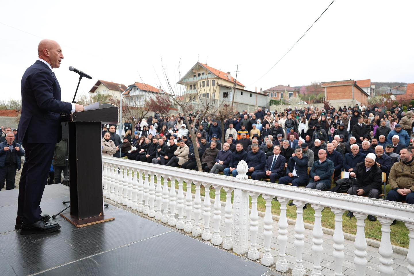 Ramush Haradinaj  Plagë që nuk shuhen  Përkujtimi i 148 martirëve në Pastasel  thirrje për unitet dhe forcim të Kosovës 