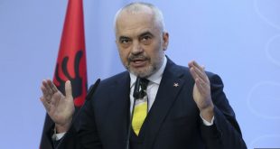 Edi Rama: Të gjitha familjet e mbetura pa çati do të strehohen në hotelet e Durrësit, Kavajës dhe të Vlorës