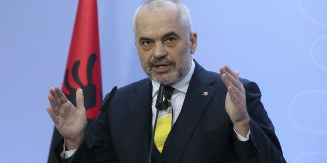 Edi Rama: Të gjitha familjet e mbetura pa çati do të strehohen në hotelet e Durrësit, Kavajës dhe të Vlorës