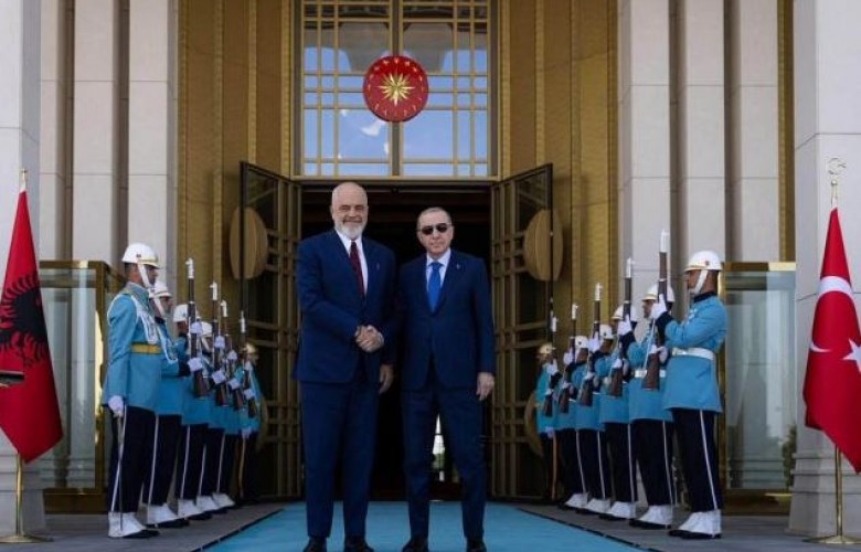 Kryeministri Rama pritet nga Erdogan në Pallatin Presidencial në Ankara