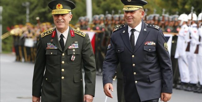 Komandanti i FSK-së, gjeneral lejtnant Rrahman Rama pritet me ceremoni ushtarake në Ankara