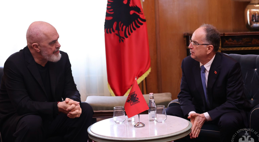 bajram-begaj-dekreton-ndryshimet-ne-qeveri-balluku-largohet-koci-zevendeskryeministre-emra-te-rinj-ne-infrastrukture-dhe-drejtesi