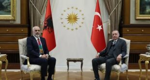Kryeministri i Shqipërisë, Edi Rama, po qëndron për një vizitë zyrtare në Turqi me ftesë të kryetarit, Rexhep Tajip Erdogan
