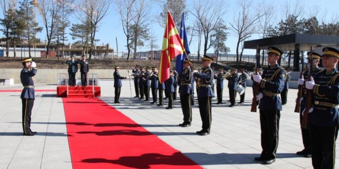 Shefi i Shtabit të Ushtrisë së Maqedonisë qëndroi për vizitë zyrtare në FSK