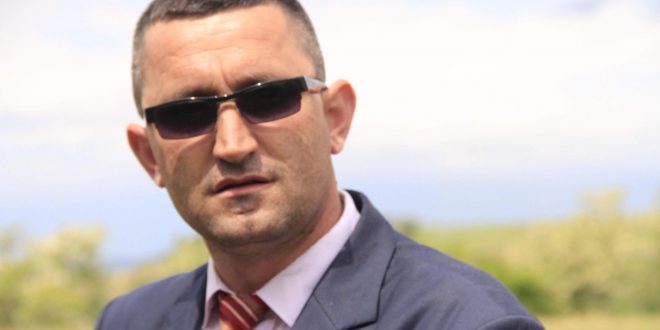Drejtori i Gjeodezisë në komunën e Skenderajt, Ramiz Shala e paditë një person për shpifje