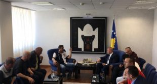 Kryeministri Ramush Haradinaj u premton veteranëve se do të formojë një komision për vërtetimin e listave