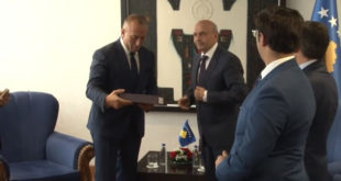 Kryeministri i Kosovës Ramush Haradinaj, ka marrë zyrtarisht drejtimin e Qeverisë
