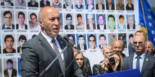Kryeministri, Haradinaj, mori pjesë në shënimin e 20-vjetorit të masakrës në fshatin Studime të Vushtrrisë