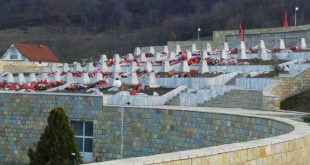 Sa kanë bërë për dëshmorët e martirët e Reçakut: Radio Kosova e Lirë, Redaksia “Dëshmorët e UÇK-së” dhe TV-Dielli