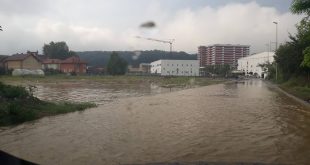 Dëmet e shkaktuara nga vërshimet në Therandë mund të arrijnë në miliona euro