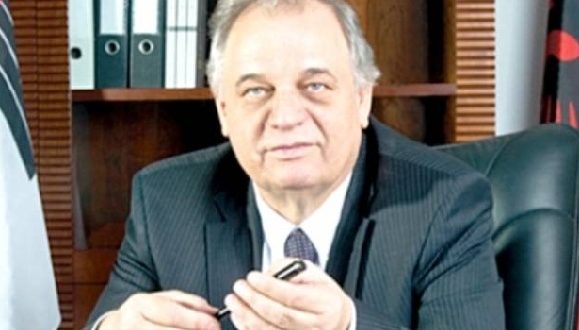 Ish-ministri, Rexhep Osmani dyshohet për ngacmim seksual të studentes