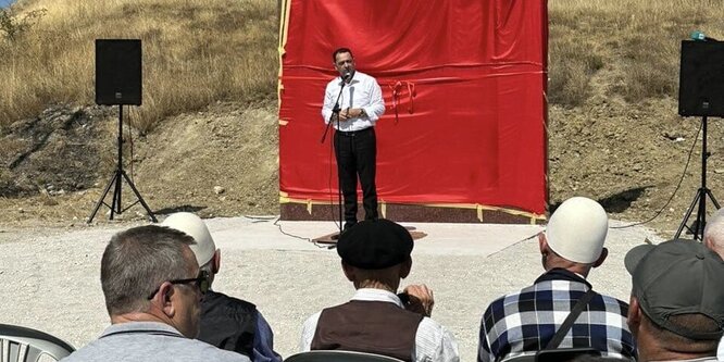 Në fshatin Burojë është bërë zbulimi i lapidarit në nderim të ...