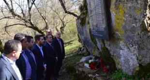 Në Malishevë u përkujtua masakra e Burimit ku u vranë dhe u masakruan 42 civil shqiptarë