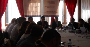 U mbajt tryeza e rrumbullakët: Gjendja e sigurisë rrugore në Kosovë dhe sfidat në të ardhmen