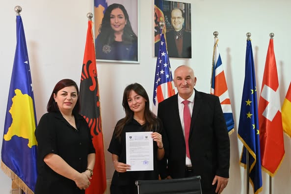 Komuna e Vitisë ndan bursa për studentët për vitin akademik 2024 2025