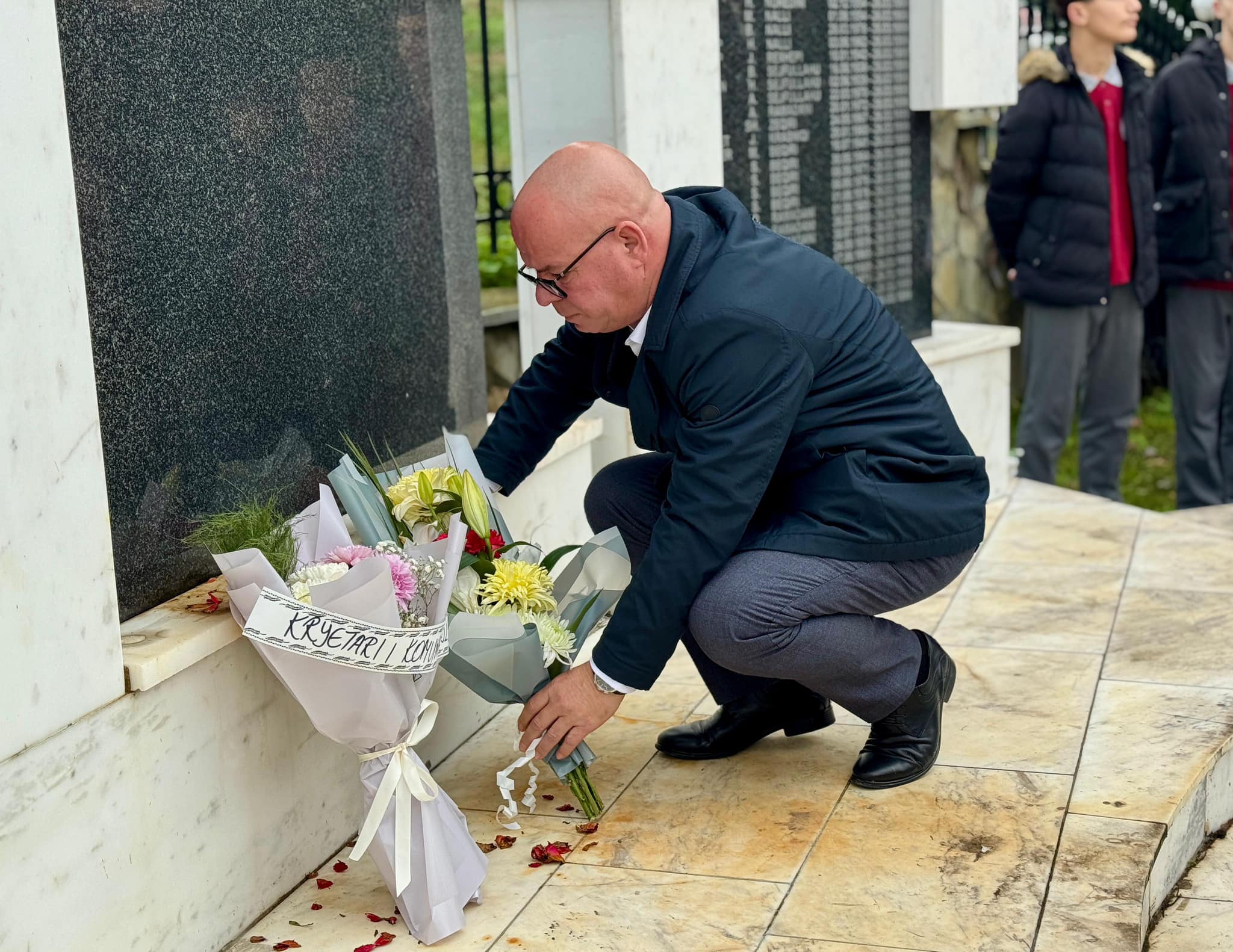 Samajl Latifi   Me Pushkë e dije ndërtohet Liria