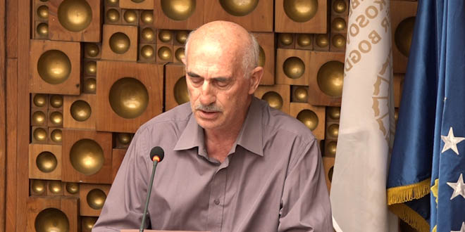 U përuruan librat e Martin Çunit: “Universi i Jetës” dhe “Lulet e jetës”