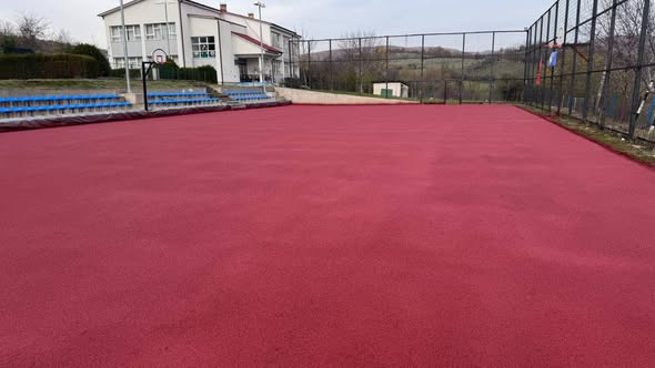 Kryetari Haliti  ka vizituar punimet në shtrurjen e fushave sportive me gomë në fshatin Zhiti dhe në Sadovinë të Jerlive