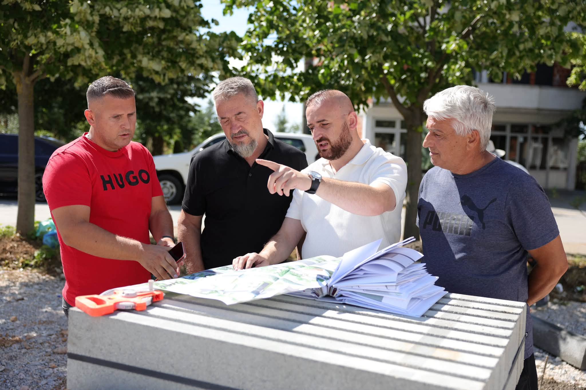 Rifilluan punimet për rregullimin e hapësirës publike në qendrën e Klinës së Epërme
