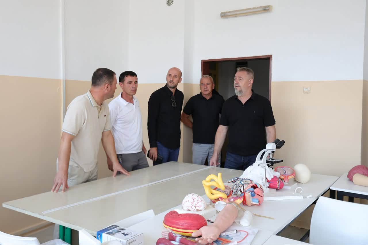 Komuna e Skenderajt po vazhdon me investime në përmirësimin e infrastrukturës shkollore