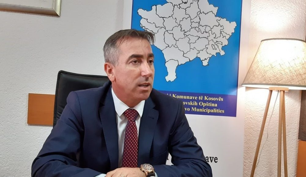 Sazan Ibrahimi  Bllokada institucionale po i kushton miliona euro pushtetit lokal