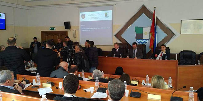 Është ndërprerë mbledhja e jashtëzakonshme e Kuvendit të Komunës së Mitrovicës