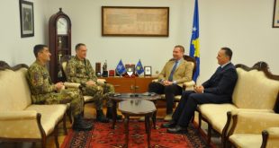 ​Ministri i Punëve të Brendshme, Flamur Sefaj priti në takim komandantin e KFOR-it në Kosovë, Gjeneral Major Salvatore Cuoci