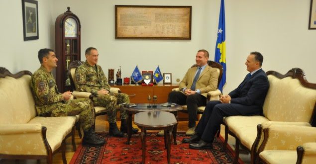 ​Ministri i Punëve të Brendshme, Flamur Sefaj priti në takim komandantin e KFOR-it në Kosovë, Gjeneral Major Salvatore Cuoci