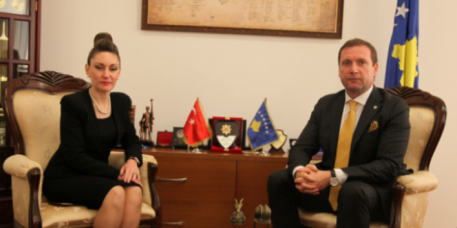 Ministri i Punëve të Brendshme, Flamur Sefaj, është takuar me ambasadoren e Turqisë, Kivilim Kiliç.